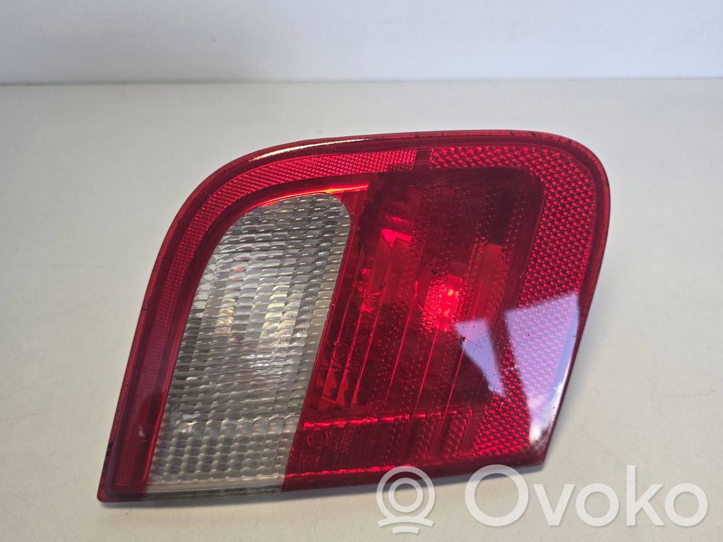 Tailgate rear/tail lights   230521