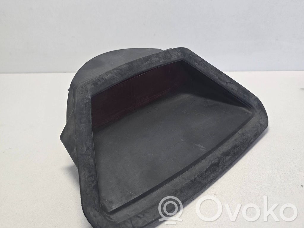 BMW 7 E38 Third/center stoplight 