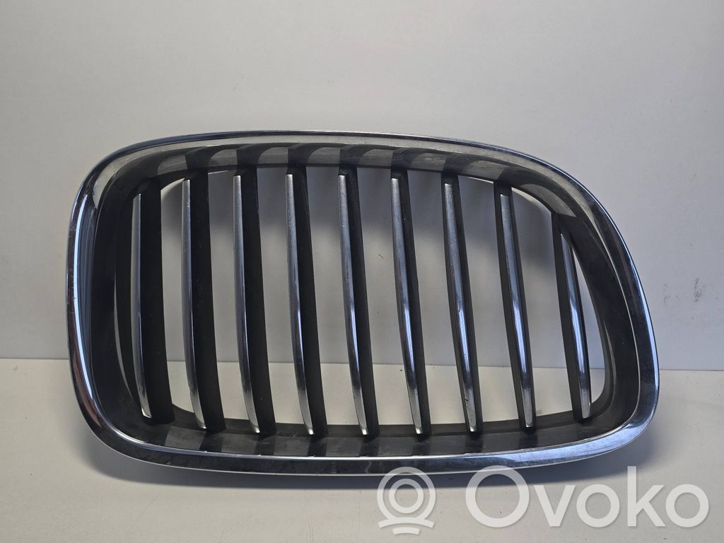 BMW 5 GT F07 Maskownica / Grill / Atrapa górna chłodnicy 