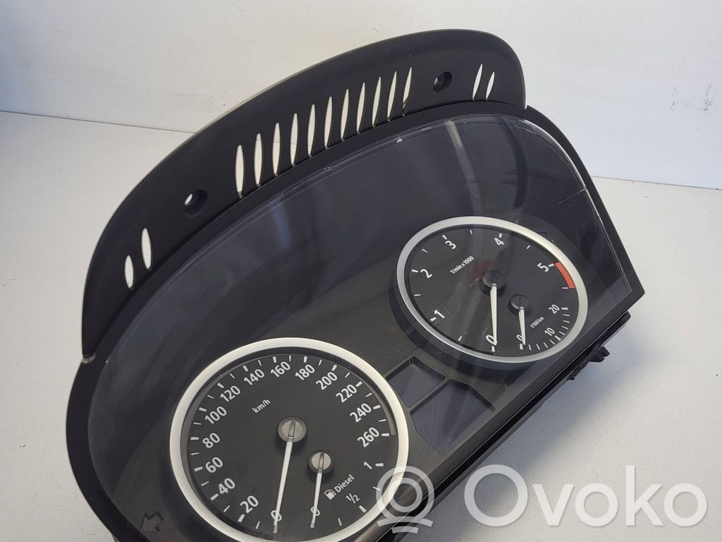 BMW 5 E60 E61 Nopeusmittari (mittaristo) 