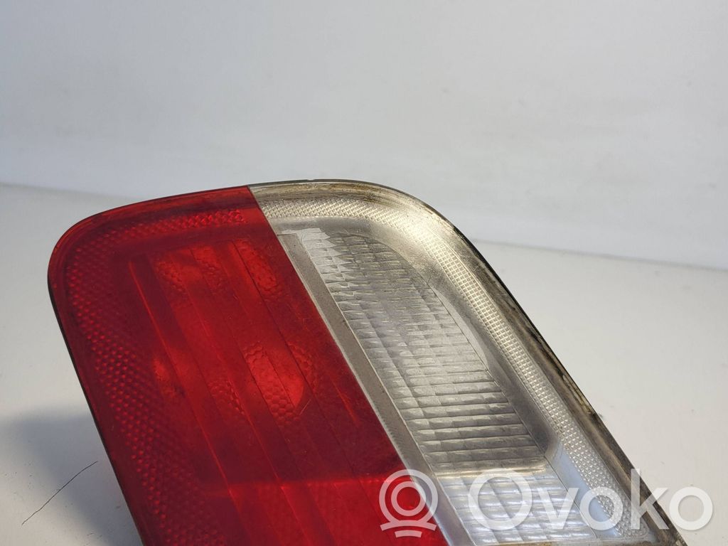 BMW 3 E46 Aizmugurējais lukturis virsbūvē 