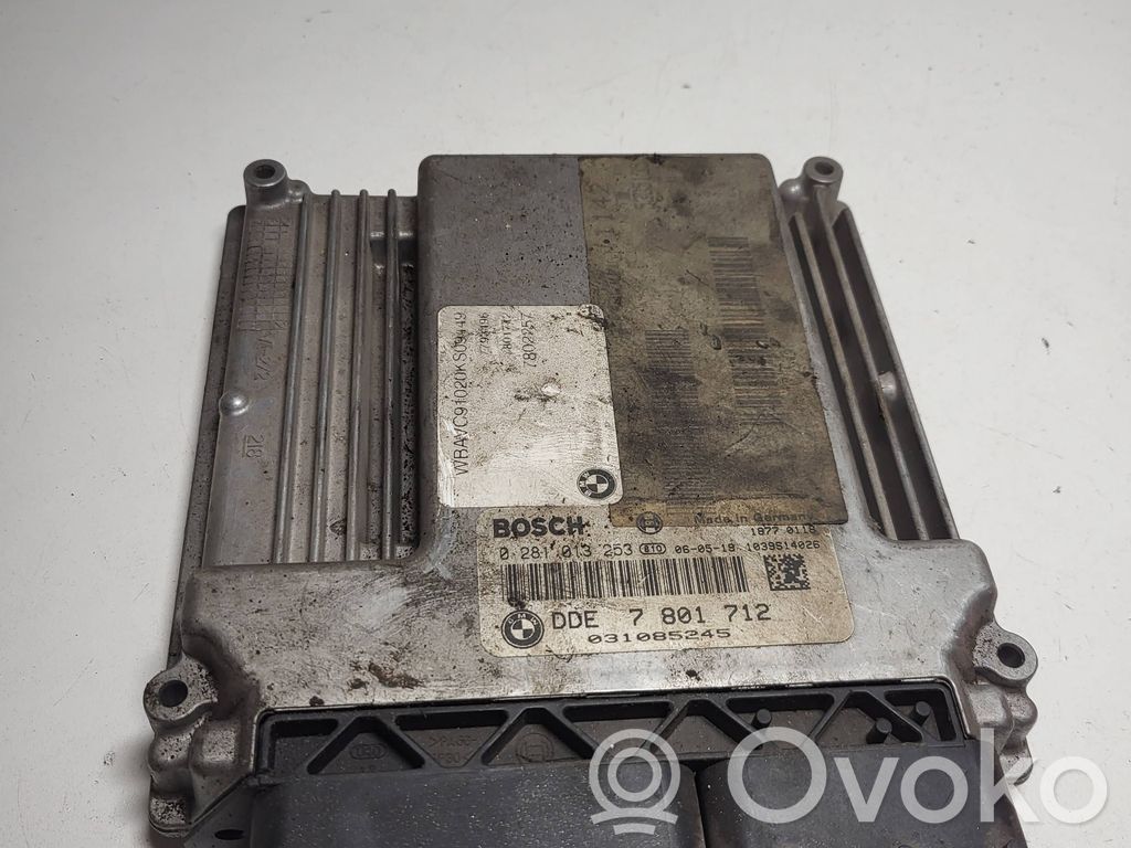 BMW 5 E60 E61 Engine control unit/module 