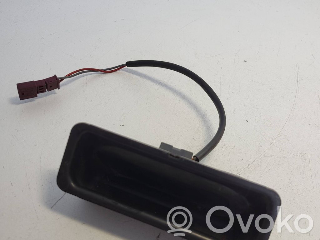 BMW 5 E60 E61 Tailgate opening switch 
