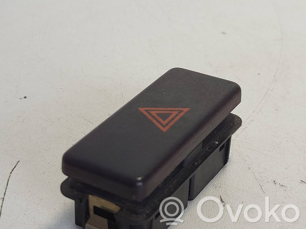 Hazard light switch   61311390751
