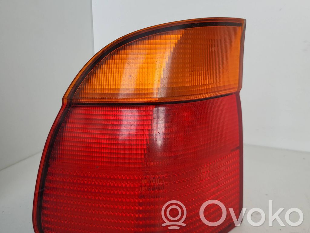 Rear/tail lights   8361671