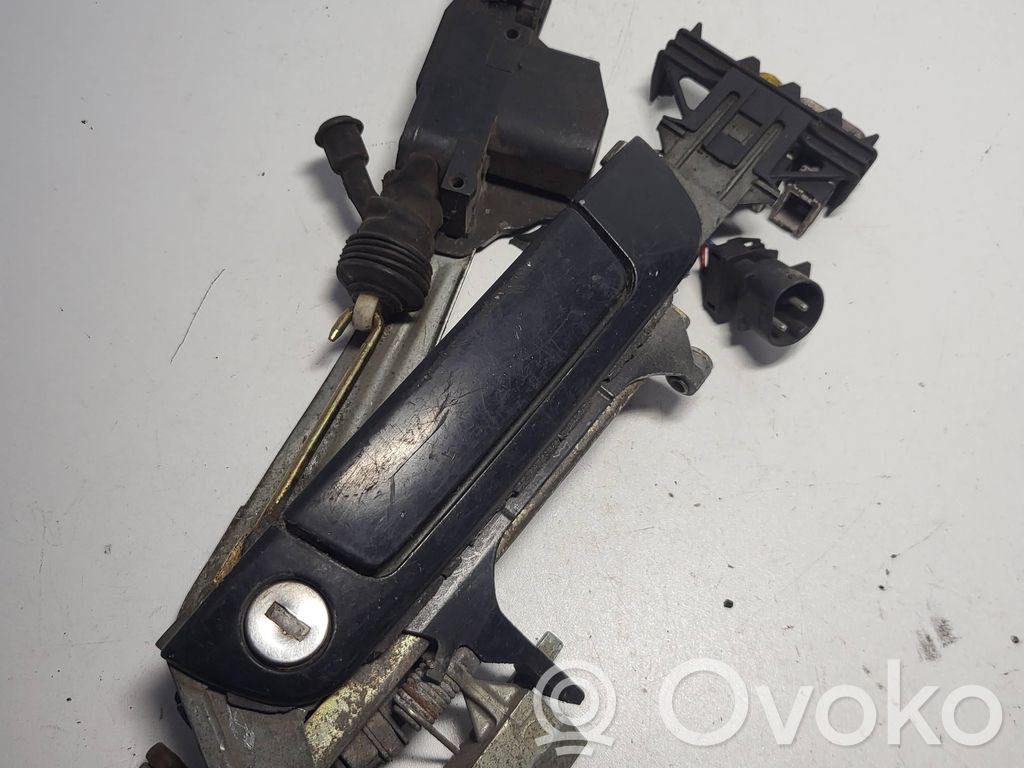 BMW 5 E34 Manecilla externa puerta delantera 