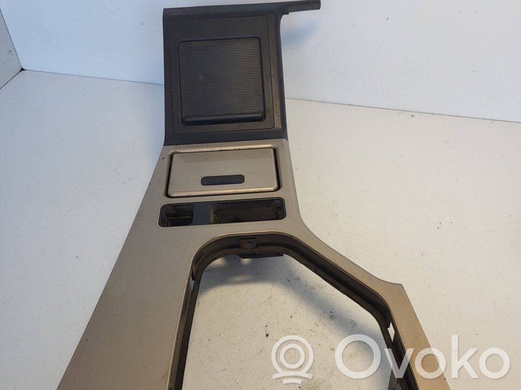BMW 5 E39 Vaihteenvalitsimen kehys verhoilu muovia 