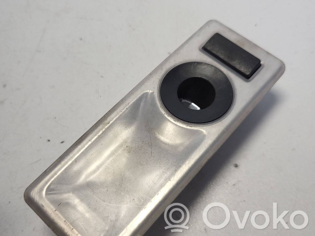 BMW 5 E60 E61 Lampka podsufitki tylna 