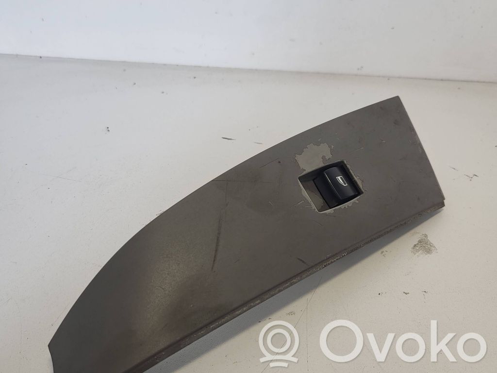 Electric window control switch   6922244