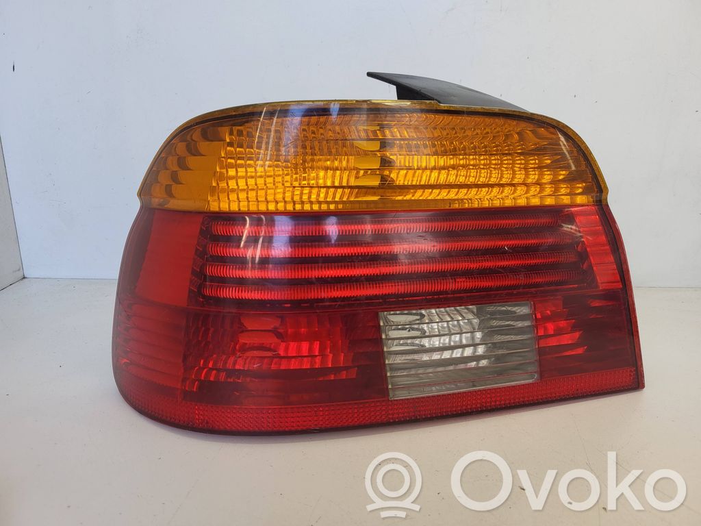 BMW 5 E39 Aizmugurējais lukturis virsbūvē 