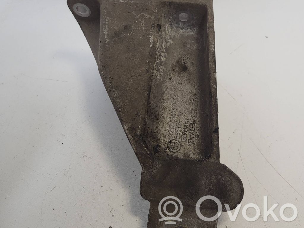 BMW 3 E90 E91 Engine mounting bracket 