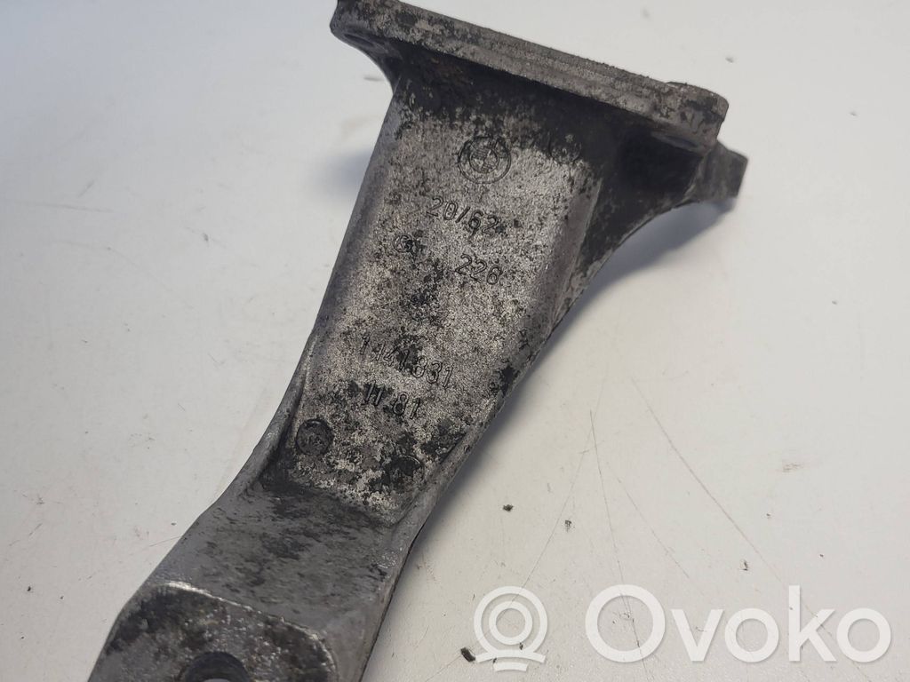Engine mounting bracket   1141831