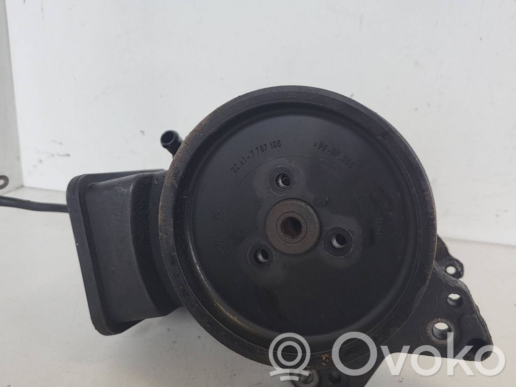Ohjaustehostimen pumppu   7787106