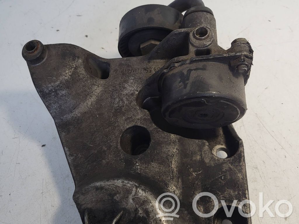 BMW 3 E90 E91 Staffa di montaggio del compressore dell’A/C 