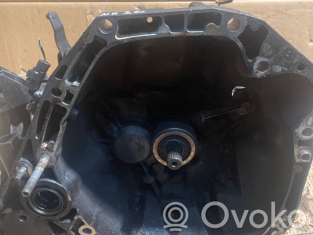 Renault Clio III Caja de cambios manual de 5 velocidades 