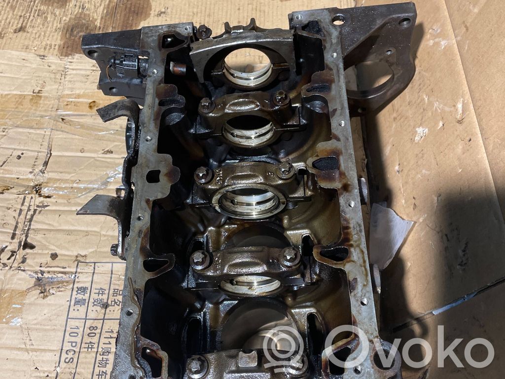 Opel Zafira B Engine block 