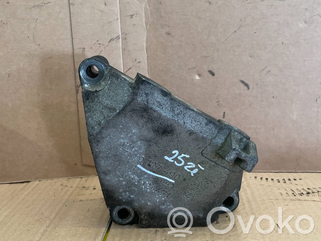 Opel Corsa C Engine mounting bracket 