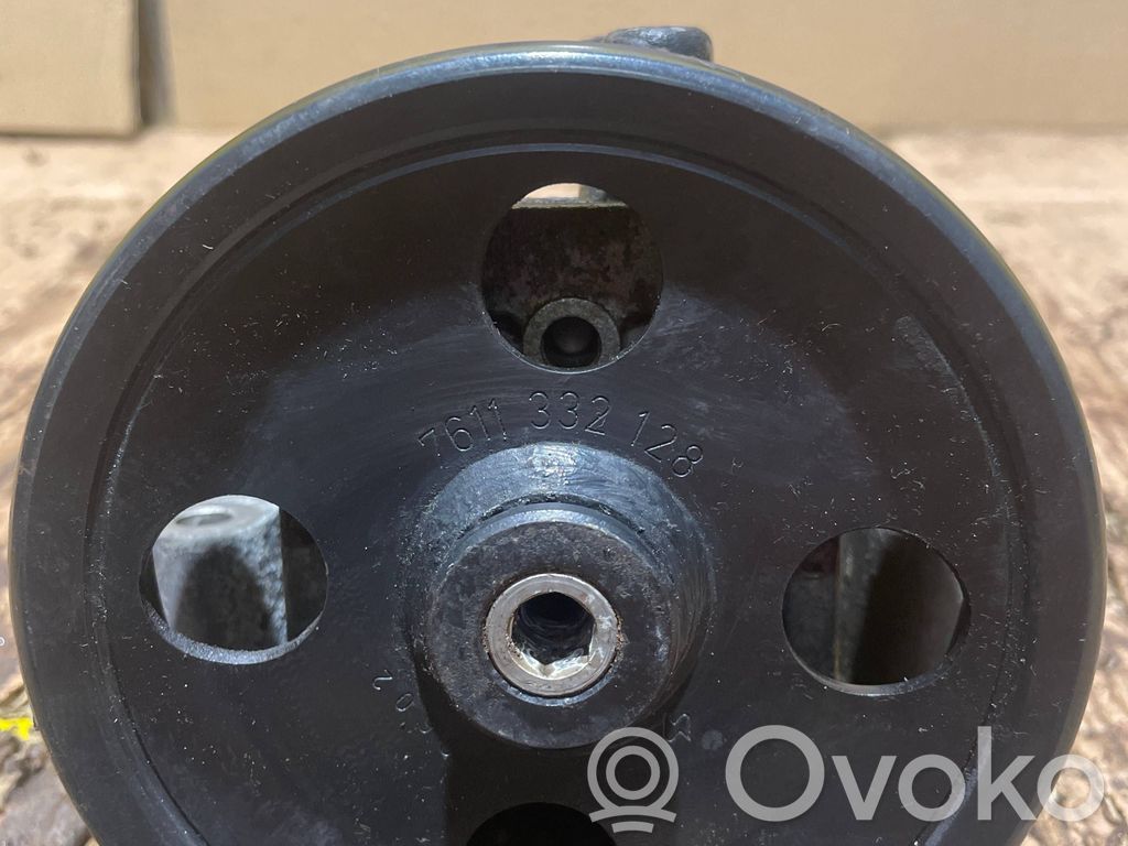Ohjaustehostimen pumppu   7611332128