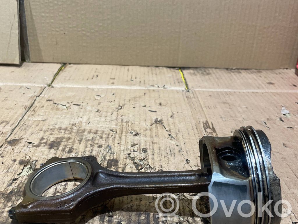 Peugeot 308 Pistón con biela 