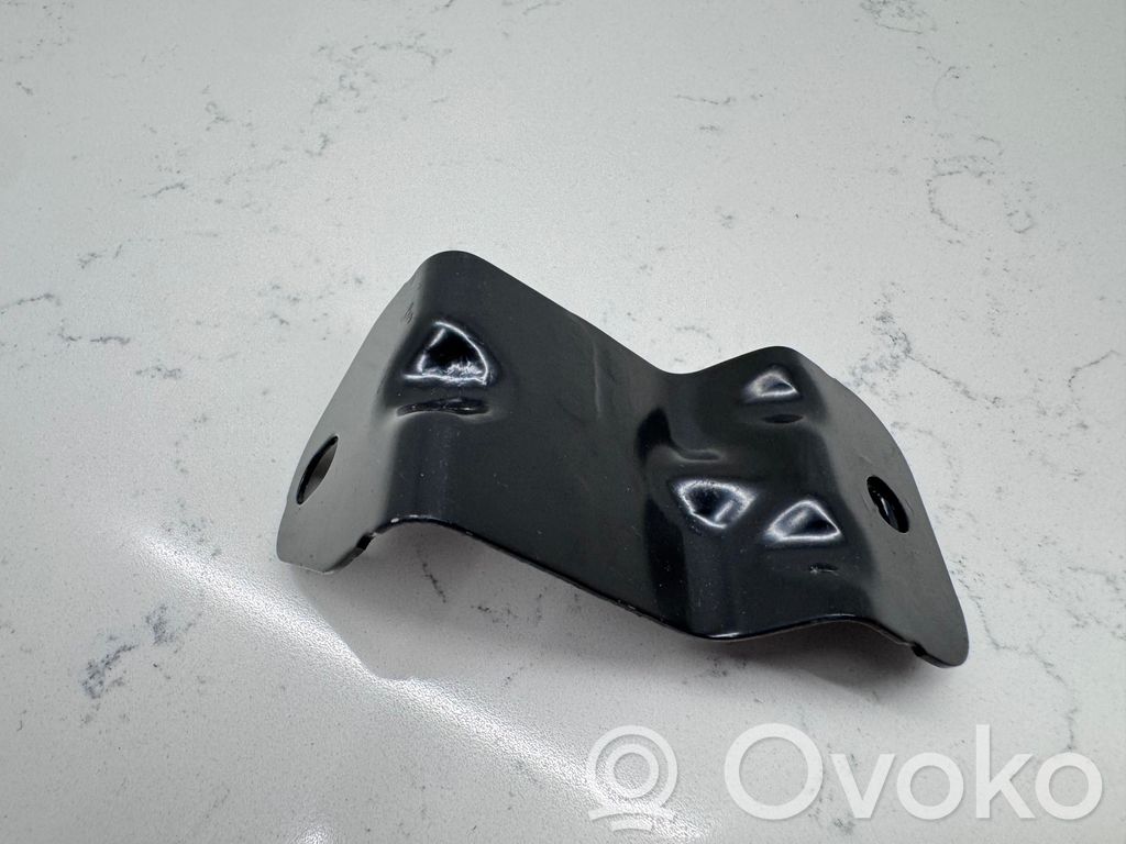 Audi A5 Fender mounting bracket 