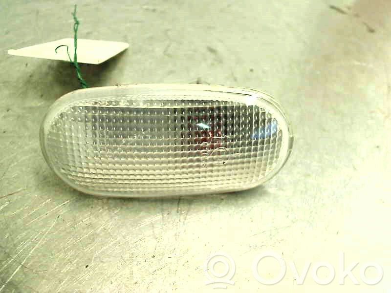 Mitsubishi L200 Front fender indicator light 
