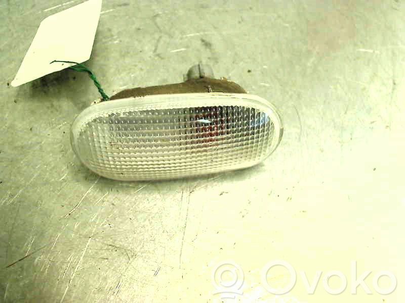 Mitsubishi L200 Front fender indicator light 