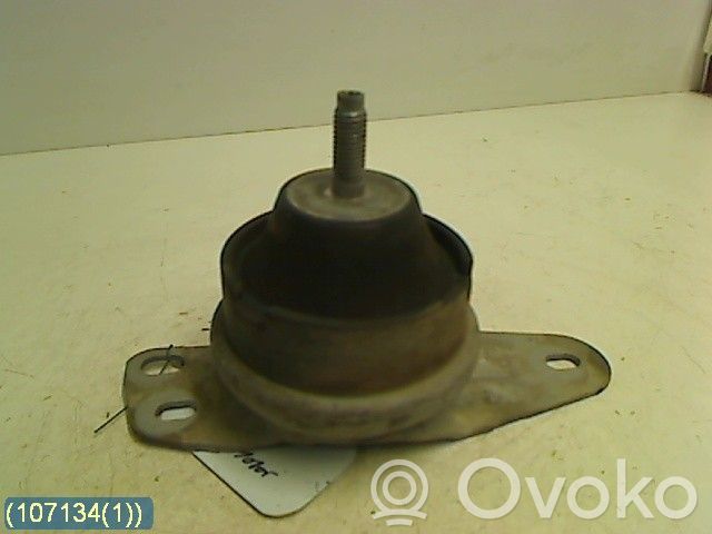 Peugeot 508 Engine mounting bracket 