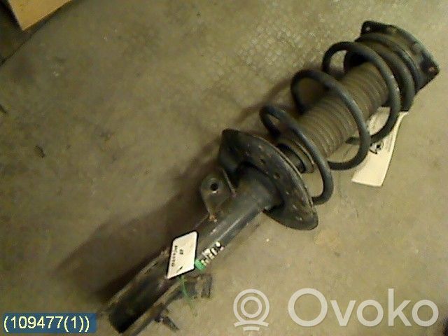 Nissan Qashqai Ansamblu amortizor cu arc față 
