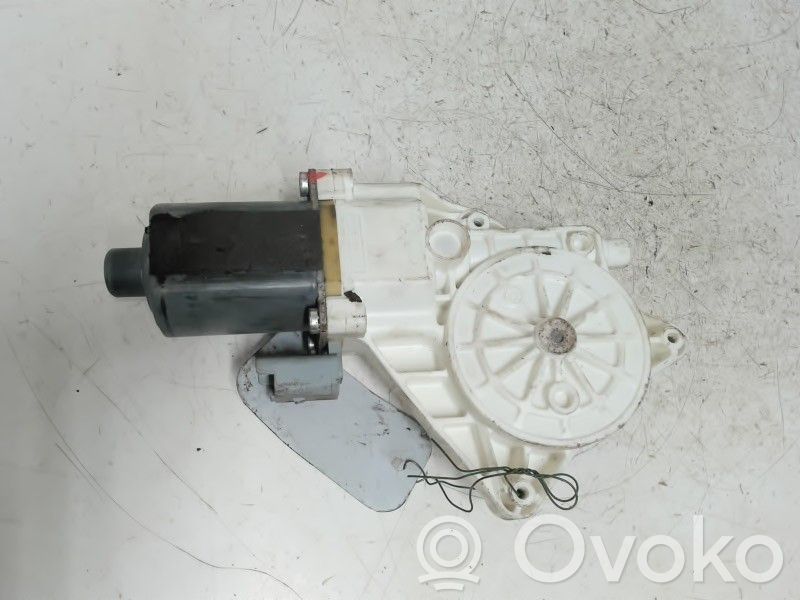 Nissan Micra Motor del regulador de la ventanilla de la puerta delantera 