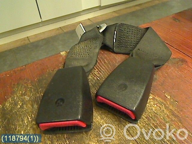 Hebilla del cinturón delantero   72118233292,8233292,8233292