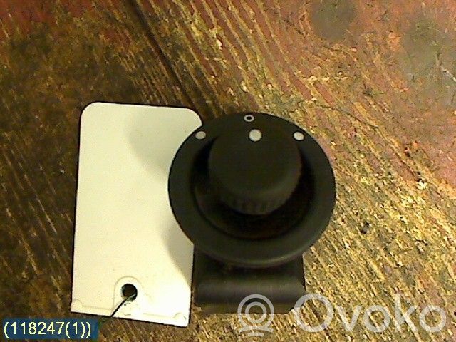 Renault Master II Wing mirror switch 