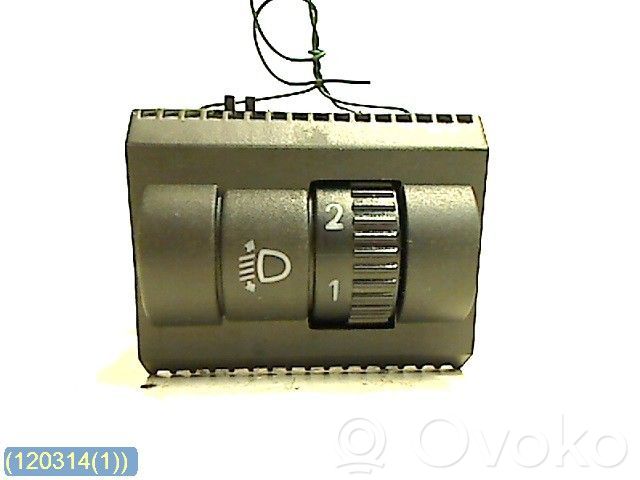 Volkswagen Amarok Panel lighting control switch 