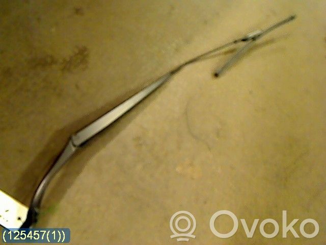 Nissan Qashqai+2 Wischerarm vorne