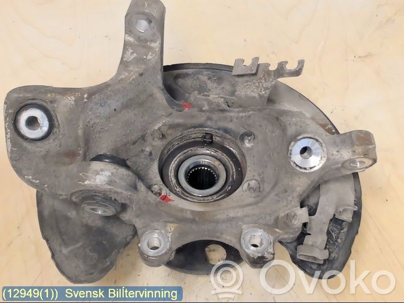 Cubo de rueda delantera   A2133503205