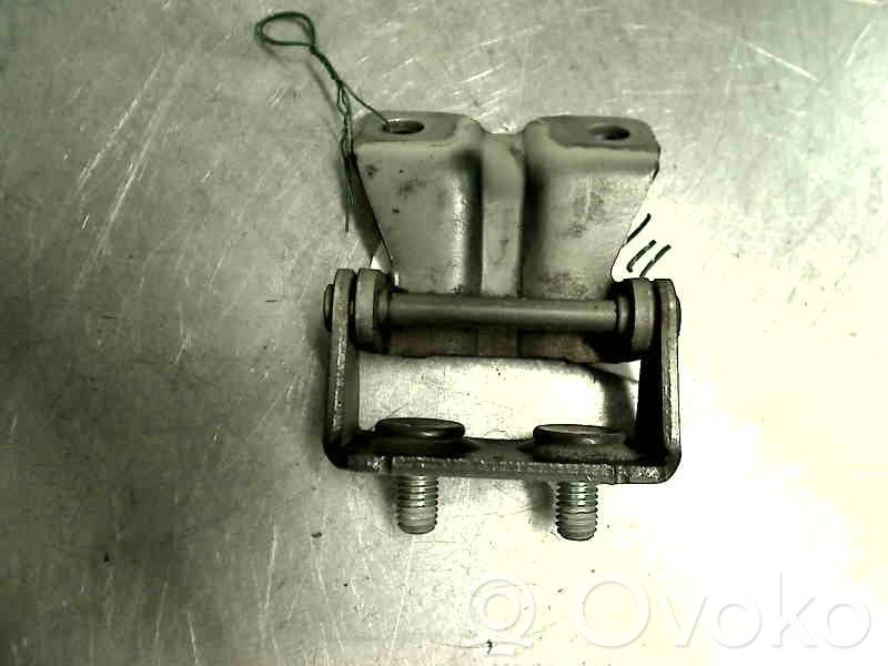 Subaru Outback Tailgate/trunk/boot hinge 