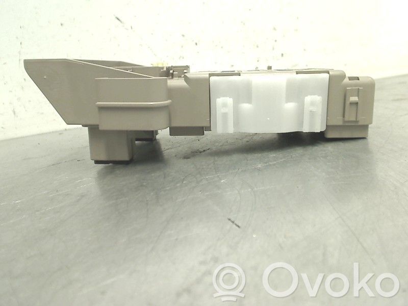 Subaru Outback Fuse module 