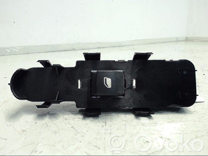 Peugeot 207 Electric window control switch 