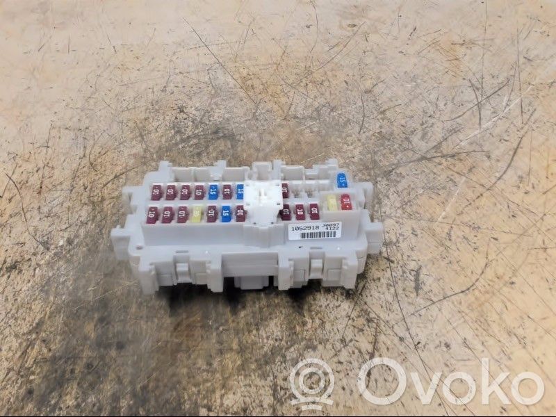 Nissan Navara D40 Fuse module 