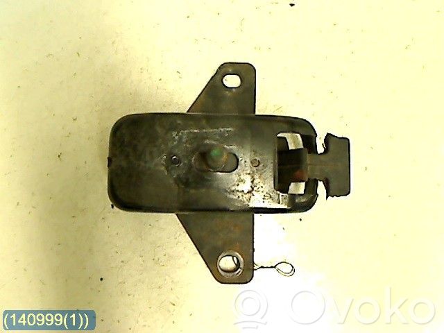 Engine mount bracket   2H0199256A