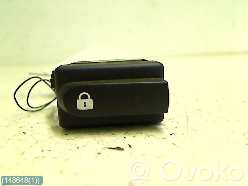 Renault Clio II Central locking switch button 