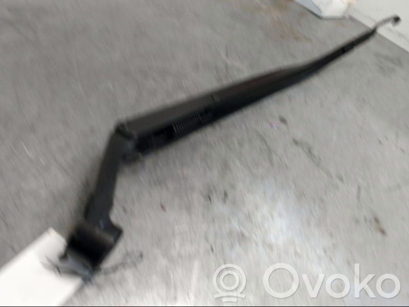 Toyota Auris E180 Wischerarm vorne 