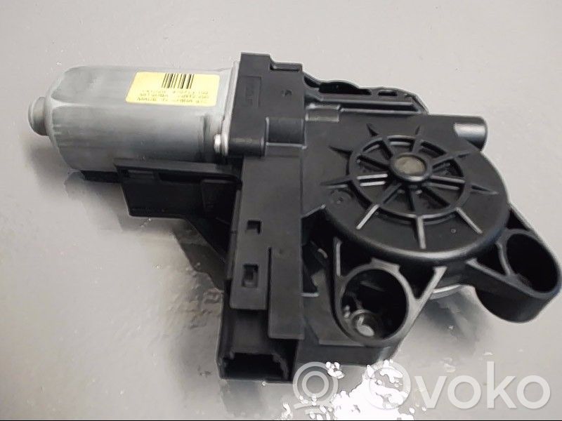 Volvo V70 Silnik regulatora szyby drzwi przednich 