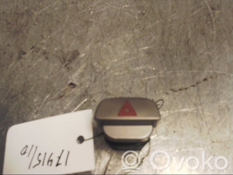 Ford Focus Hazard light switch 