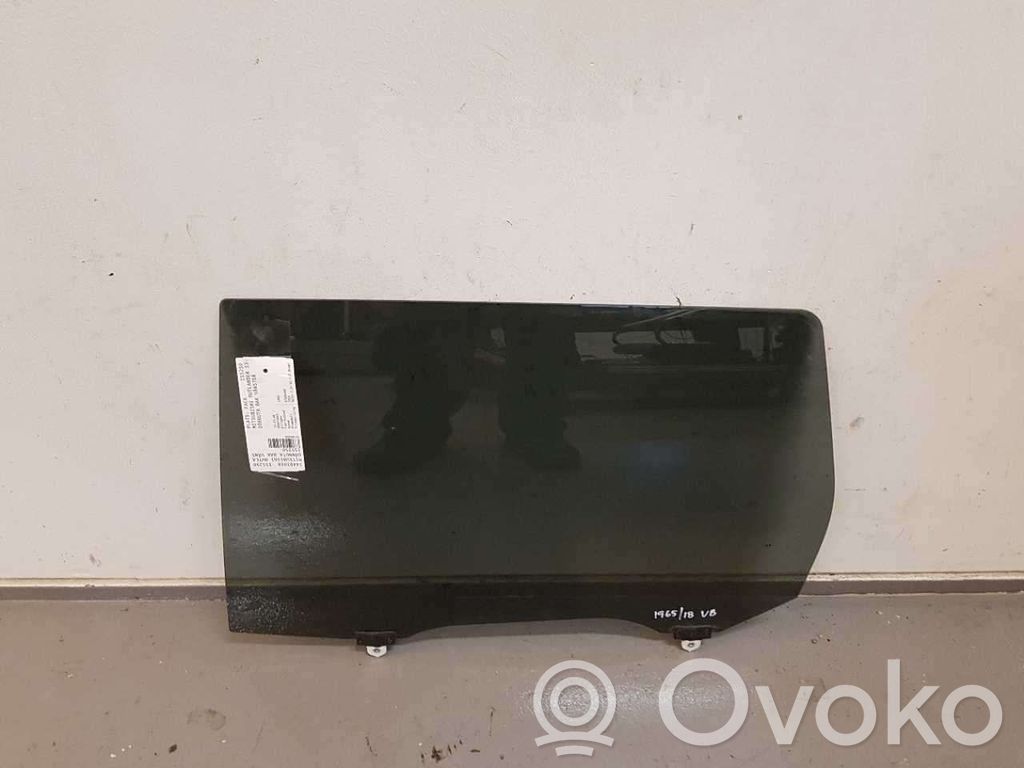 Mitsubishi Outlander Takaoven ikkunalasi 