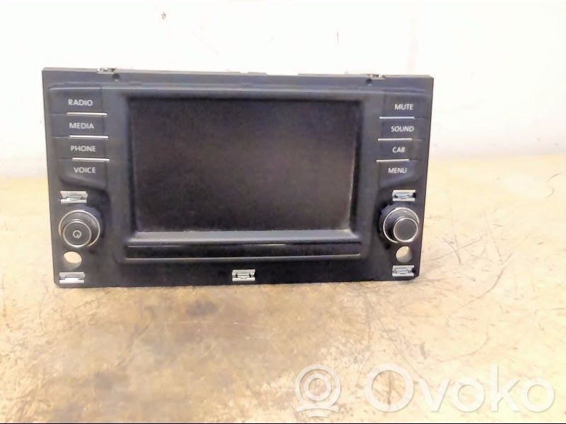 Panel / Radioodtwarzacz CD/DVD/GPS   3G0919605B,APU00213,3G0919605B