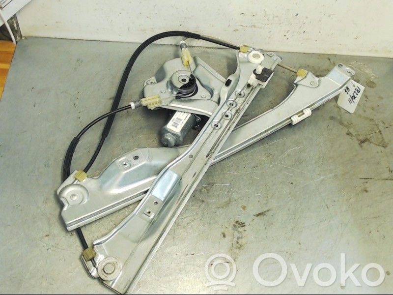 Renault Clio III Alzacristalli della portiera anteriore con motorino