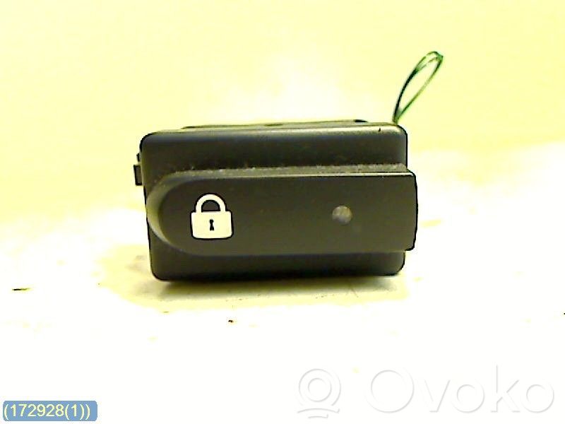 Renault Clio II Central locking switch button 