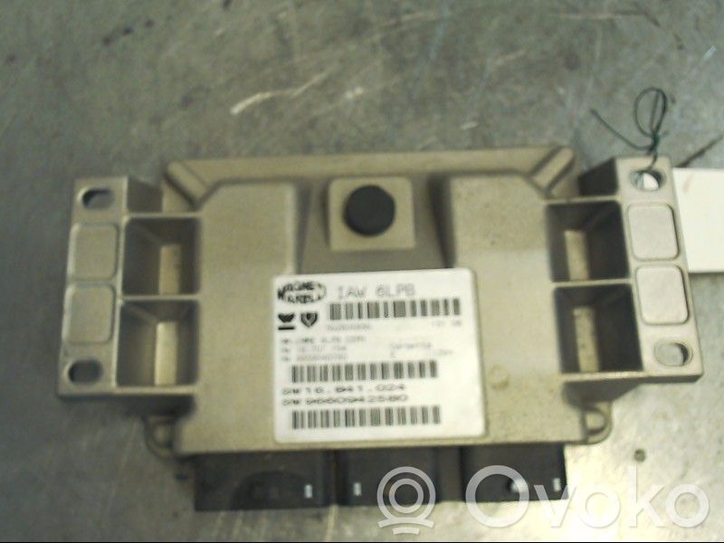 Peugeot 407 Injection control unit/module 