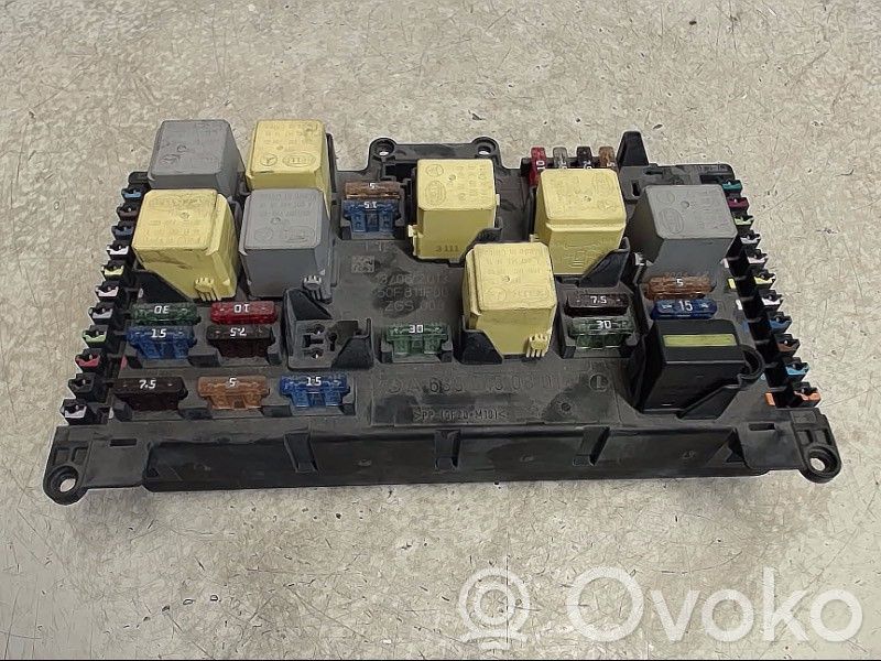 Mercedes-Benz Vito Viano W639 Module de fusibles