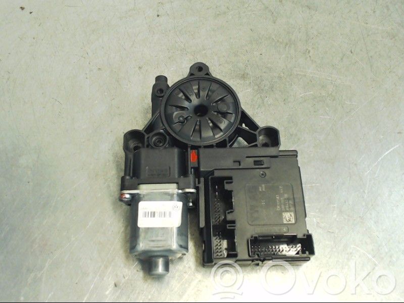 Silnik regulatora szyby drzwi przednich   3AA959701A,988691320BROSE,3AA959701A
